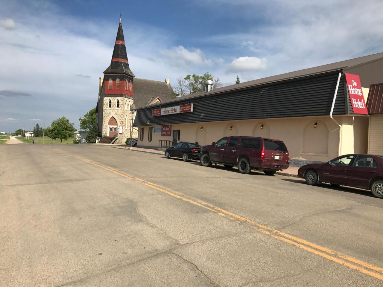The Home Hotel Boissevain Exterior foto